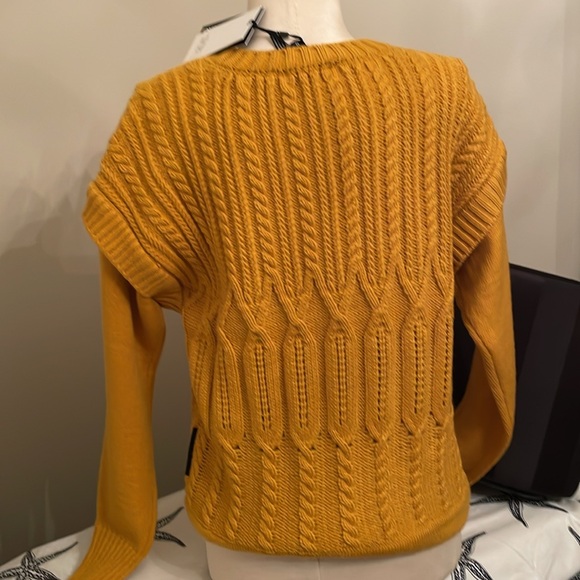 Brand new with tags DKNY sweater size xs - Picture 4 of 9